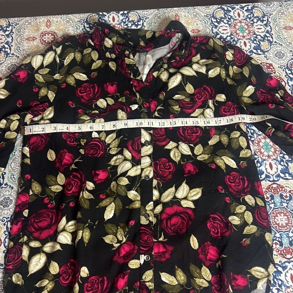Rock & Republic button up top - Picture 6 of 7